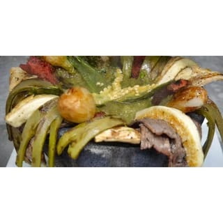 Molcajete con Carne/Volcanic Stone with Meat (2)